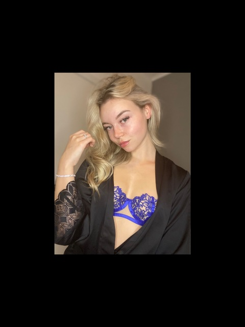 View QueenB (britneywillockx) OnlyFans 41 Photos and 21 Videos gallery 

 picture 2