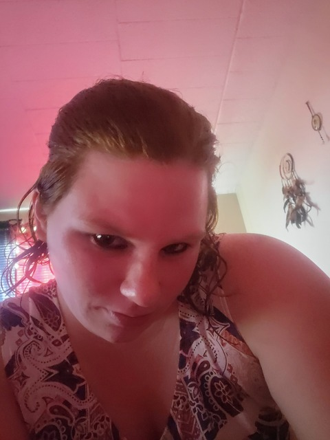 View brittbratz33 OnlyFans content for free 

 picture 2