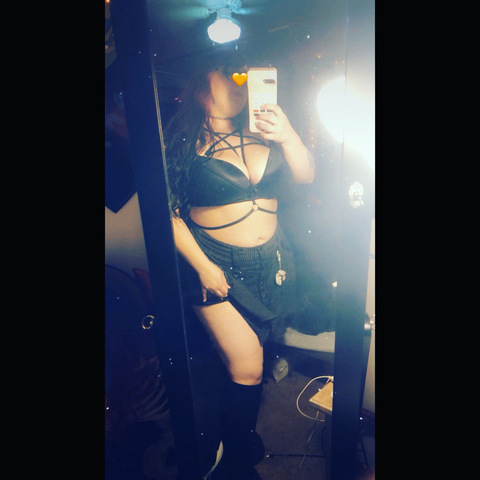 brittknee666 (Brittknee) OnlyFans content 

 picture 2