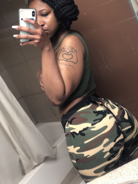 brownskin_the (TheThickBrownskin) OnlyFans Leaked Pictures & Videos 

 picture 2
