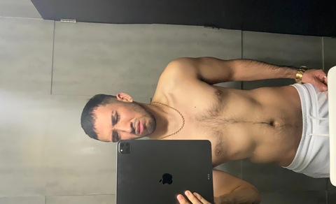 View Bruce Brown (brucebr61932241) OnlyFans 3 Photos and 14 Videos for free 

 picture 2