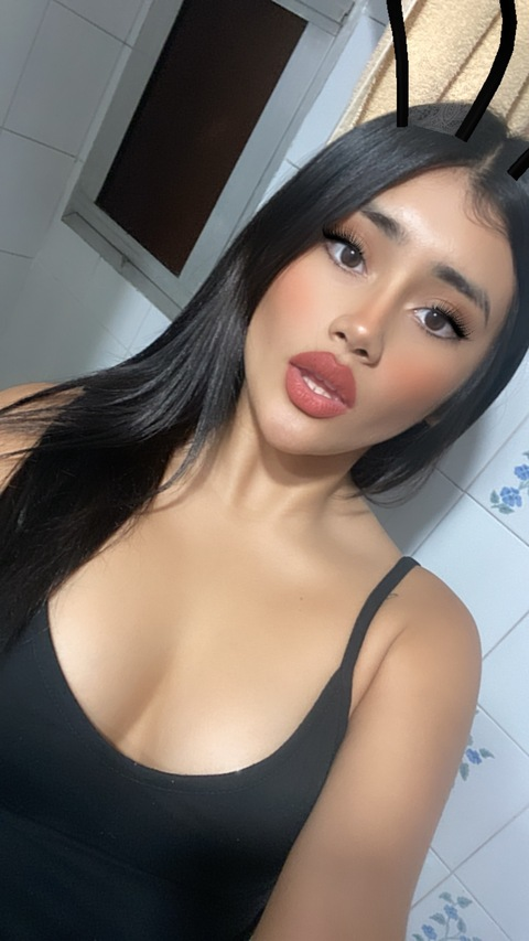 View brunette5 (Araceli) OnlyFans 1 Photos and 0 Videos leaks 

 picture 2