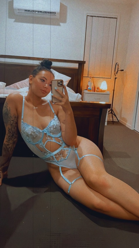 brunettebaddie_xo OnlyFans Leaked 

 picture 2