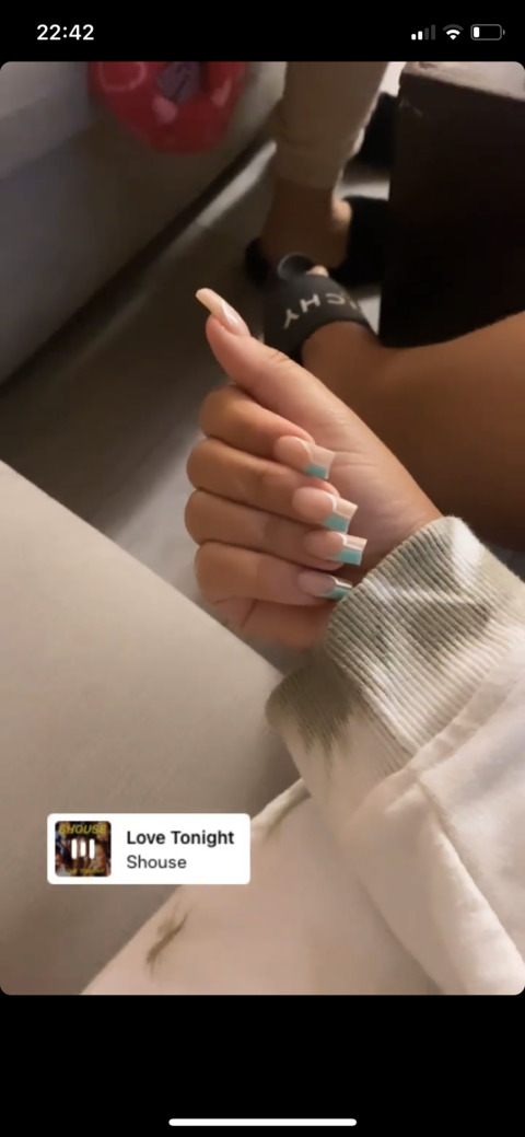 View BOOTY_GIRL (bubble_butt_latina) OnlyFans 92 Photos and 19 Videos for free 

 picture 2