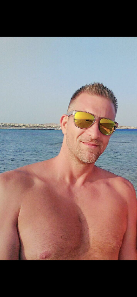 View budapestgay OnlyFans content for free 

 picture 2