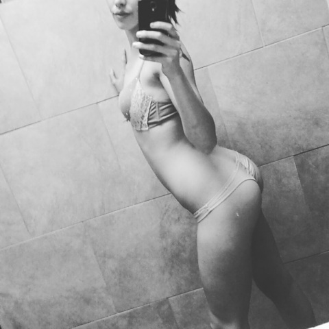 View bugshunnie OnlyFans videos and photos for free 

 picture 2