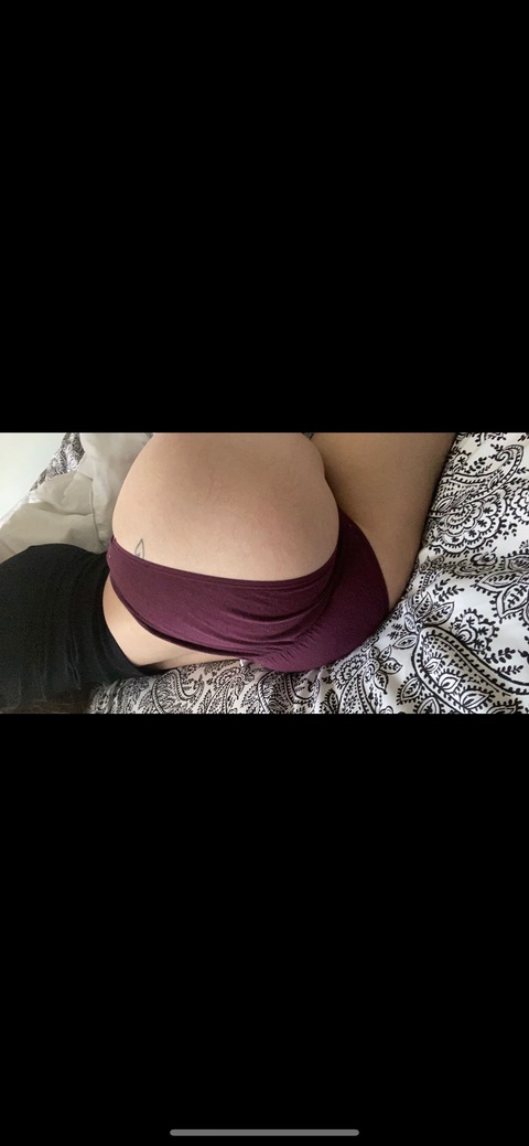 bunni.bell (Tightest lil 💋hole) free OnlyFans content 

 picture 2