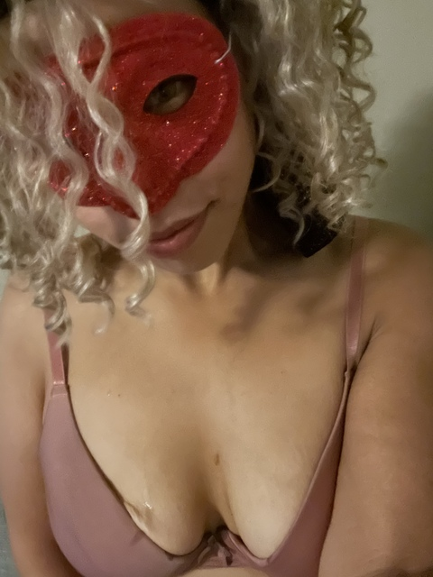 bunnie_purple12 OnlyFans Leaked (3 Photos and 11 Videos) 

 picture 2