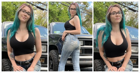 burbanbabe (Melissa) free OnlyFans Leaked Pictures and Videos 

 picture 2