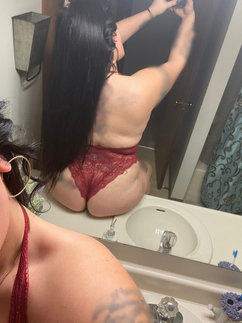 bustybree101 OnlyFans Leak (2 Photos and 0 Videos) 

 picture 2