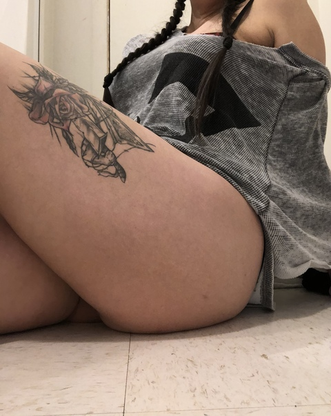 View but_im_a_lady OnlyFans videos and photos for free 

 picture 2