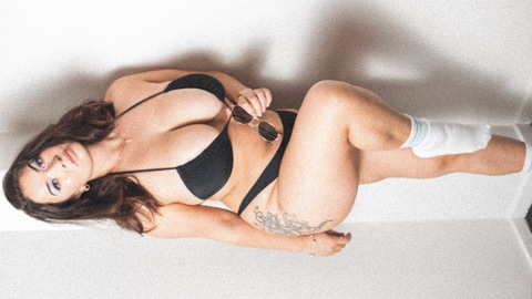 buxom_babenz OnlyFans Leak 

 picture 2