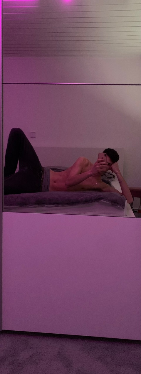 View c3king OnlyFans videos and photos for free 

 picture 2