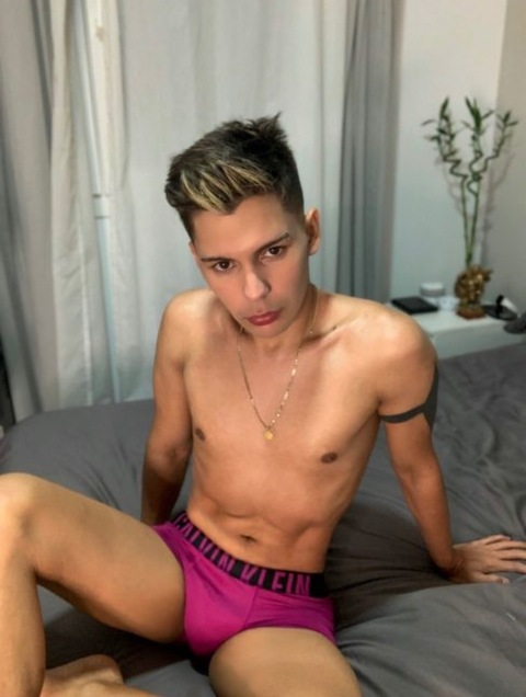 c_rowss (Christian Alejandro) free OnlyFans Leaked Pictures and Videos 

 picture 2