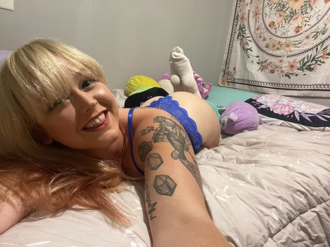 Onlyfans leaks caitipoo421 

 picture 2