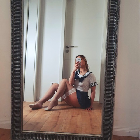 Onlyfans leak callmerosaliee 

 picture 2