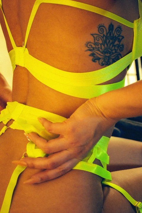 calslove OnlyFans Leaked 

 picture 2