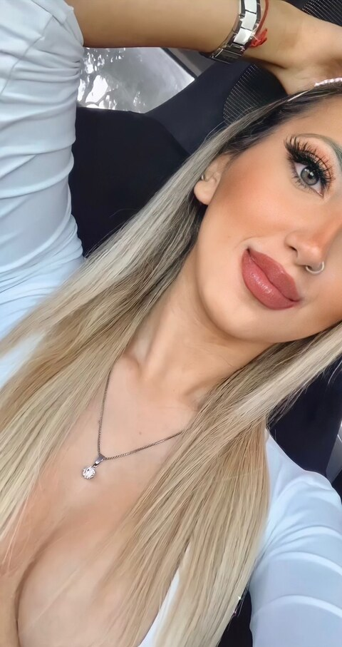 Onlyfans leak camicristalde 

 picture 2