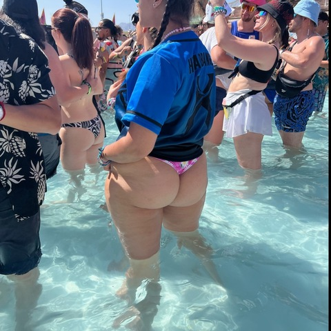 View camigotbooty OnlyFans content for free 

 picture 2