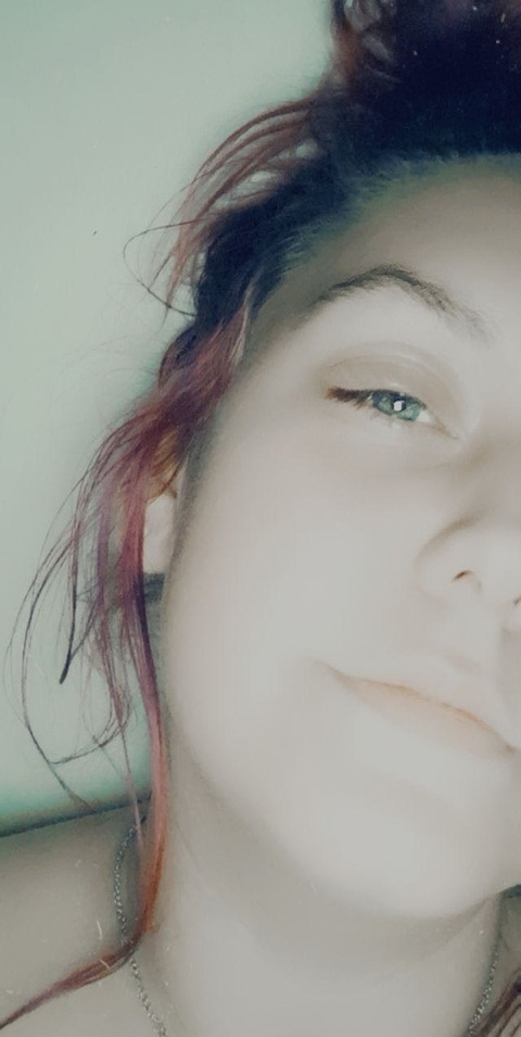 candyapplered2022 (Candy Apple) free OnlyFans Leaked Pictures and Videos 

 picture 2