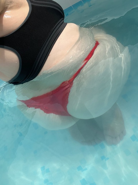 View candymilf26 (CurvyMILF26) OnlyFans 344 Photos and 47 Videos leaks 

 picture 2