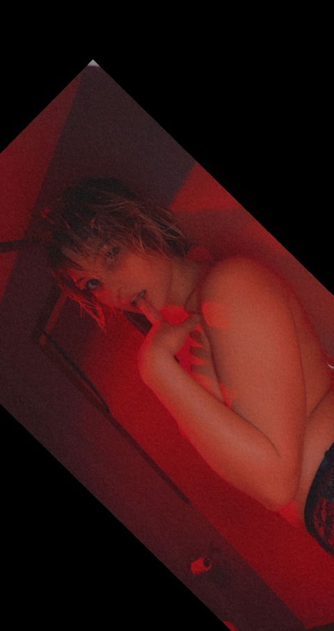 cannababe4202020 OnlyFans Leaked (10 Photos and 9 Videos) 

 picture 2