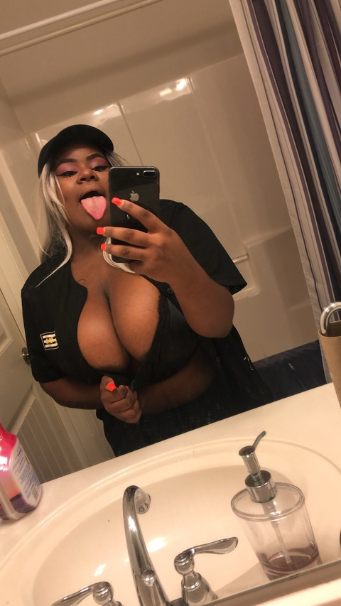 Download caraxmelly OnlyFans content free 

 picture 2