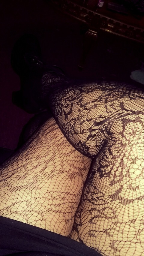 Onlyfans leak caressmycake 

 picture 2