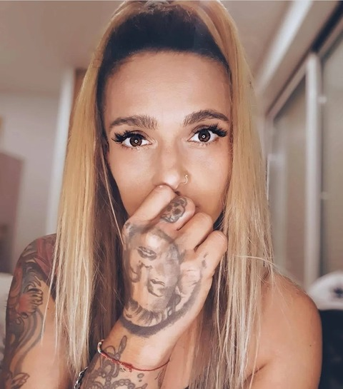 View carlabullies (Carlabullies) OnlyFans 127 Photos and 19 Videos leaked 

 picture 2