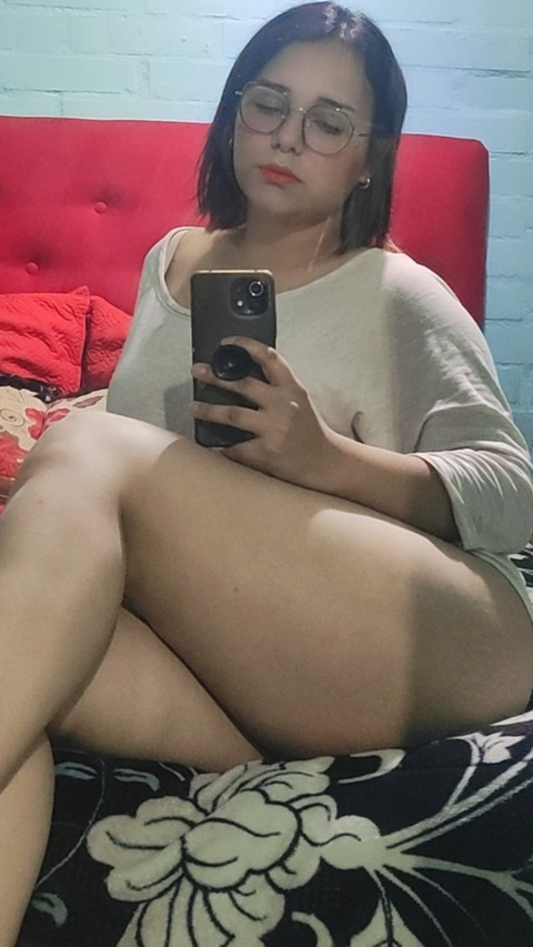 Download carlagameplayss OnlyFans content for free 

 picture 2