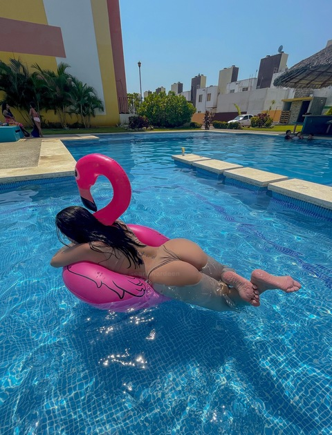 carlahardeen OnlyFans Leak (440 Photos and 100 Videos) 

 picture 2