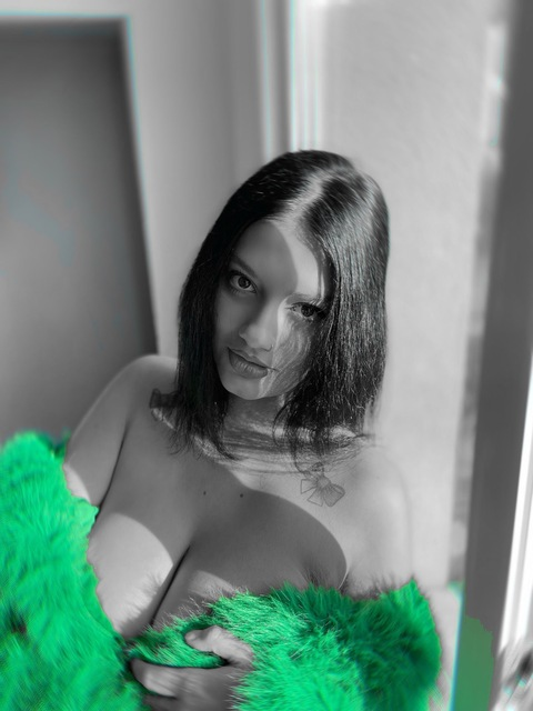 Download carlaloghin5 OnlyFans videos and photos for free 

 picture 2
