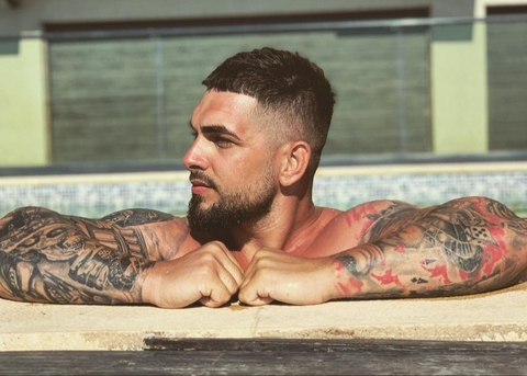carlosazziz OnlyFans Leaks 

 picture 2