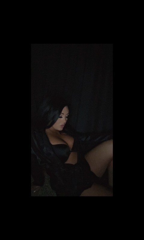 carmellanicolette (CarmellaNicolette) free OnlyFans Leaks 

 picture 2