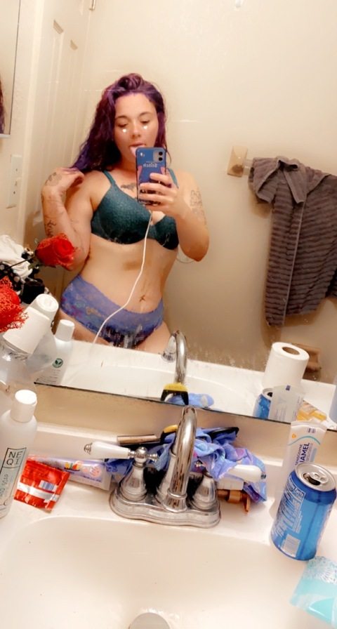 carolann666 (CarolAnn) free OnlyFans Leaked Pictures and Videos 

 picture 2