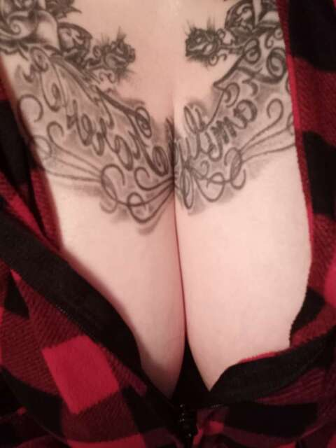 View carolinabeautyqueen69 OnlyFans content for free 

 picture 2