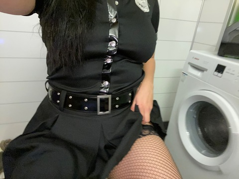 Onlyfans leak carolinele 

 picture 2