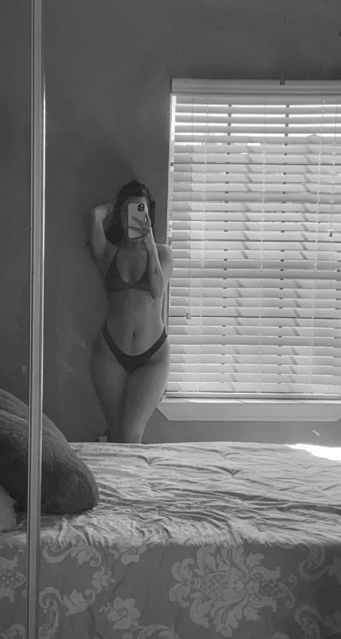 View caron (caronfelicita) OnlyFans 13 Photos and 2 Videos for free 

 picture 2