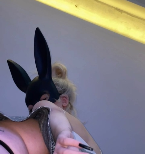 View carter.eeviie OnlyFans content for free 

 picture 2