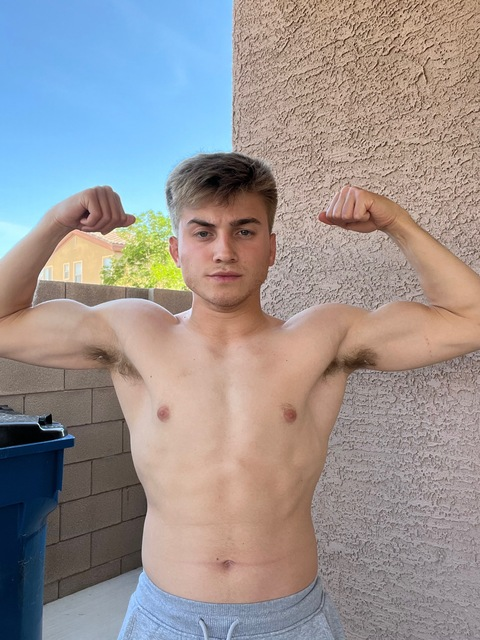 Onlyfans free content cashgoddrake 

 picture 2