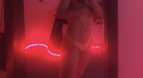 castrom13 (Luisa Castro) OnlyFans content 

 picture 2
