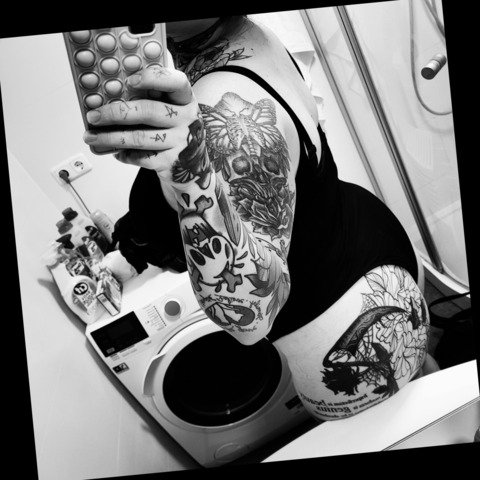 View catschiinski OnlyFans content for free 

 picture 2