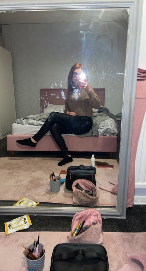 View chanty (u5777459) OnlyFans 0 Photos and 0 Videos gallery 

 picture 2