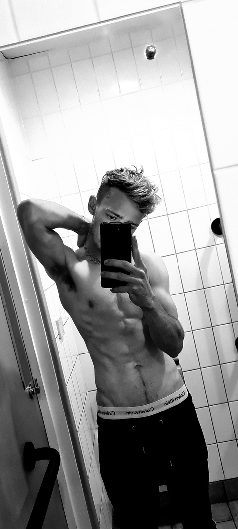 charliehorne (Horny Charlie) free OnlyFans Leaked Videos and Pictures 

 picture 2
