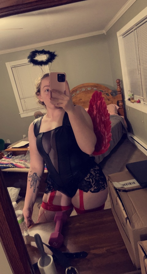 View Charlot Mae (charlotmae) OnlyFans 19 Photos and 10 Videos gallery 

 picture 2