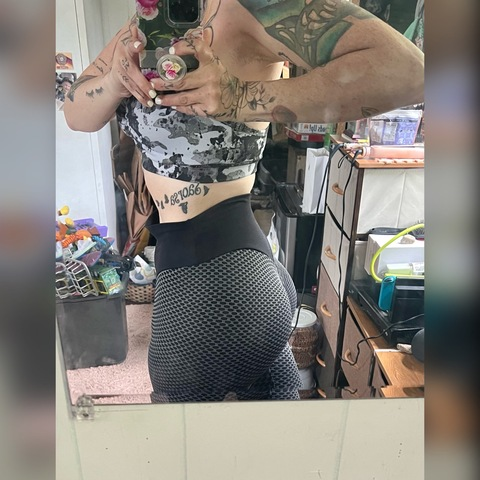 Download charmedbabe06 OnlyFans content for free 

 picture 2