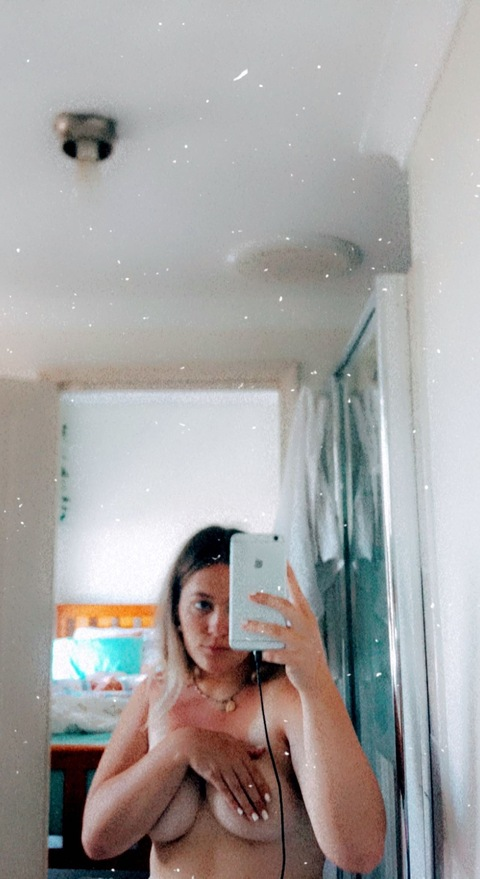chaz.22 OnlyFans Leak 

 picture 2