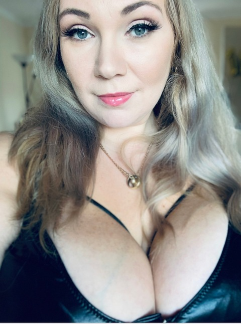 Get Free access to @cheerry.lady (Eveline) Leaked OnlyFans 

 picture 2