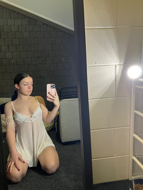 Download chellcealice OnlyFans videos and photos free 

 picture 2