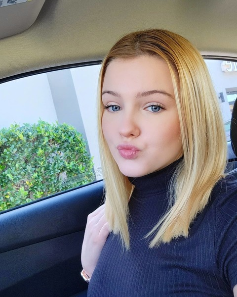 Get Free access to @chelseaalexis4 Leaks OnlyFans 

 picture 2